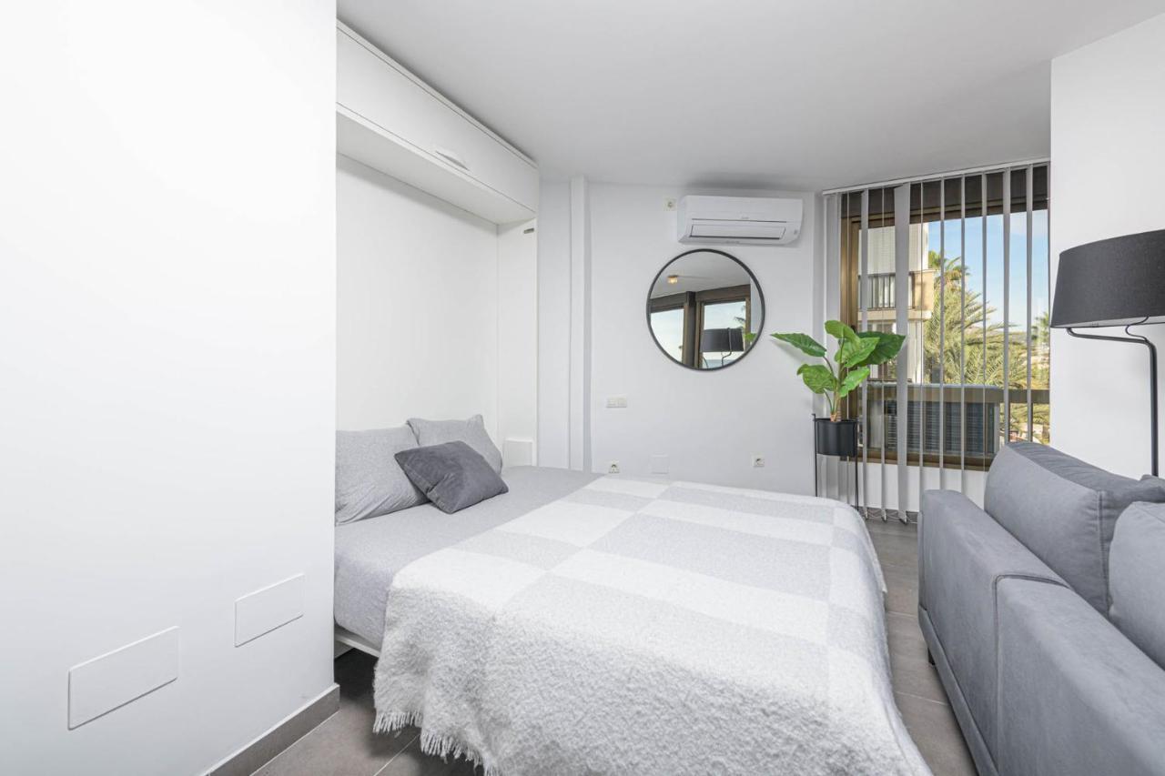 Mediterraneo Beach Apartment In Malaga By Solaga Holiday Homes Kültér fotó